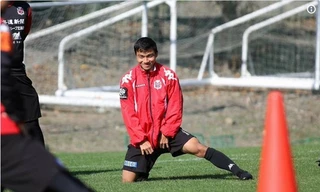 Không có chuyện Chanathip Songkrasin sang Leicester City thi đấu.