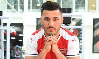 Sead Kolasinac vui mừng vì đã gia nhập Arsenal.