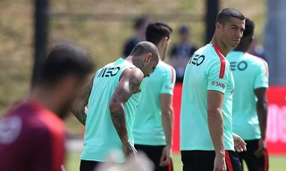 Ronaldo đối mặt 6 năm tù vì trốn thuế.