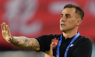 HLV Fabio Cannavaro đối mặt với những chỉ trích cực lớn.