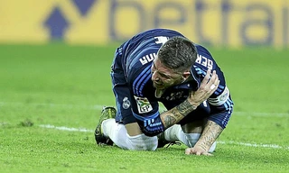 Ramos quyết tâm ra sân với cái vai bị đau.