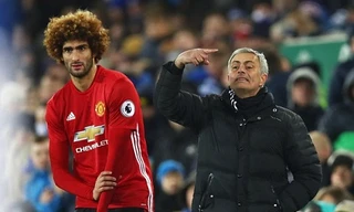 HLV Mourinho bảo vệ Marouane Fellaini.