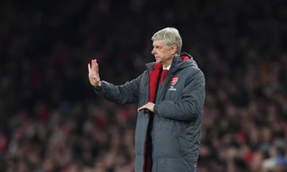 HLV Wenger thừa nhận Arsenal thua M.U vì kém may mắn.