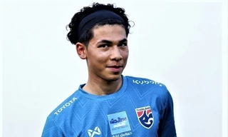 Benjamin Davis trong màu áo đội U22 Thái Lan.