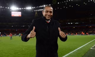 Gilberto Silva sẵn sàng tái xuất trong màu áo Arsenal. 