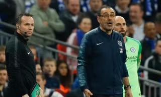 HLV Sarri vẫn chưa hết tức giận vụ bị Kepa bật lại ngay trên sân.