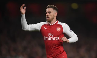 Aaron Ramsey không muốn ở lại Arsenal.
