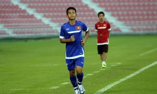 Hồng Duy vừa tái phát chấn thương.