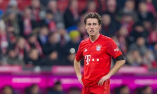 Alvaro Odriozola trong màu áo Bayern Munich.