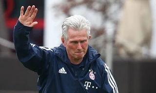 HLV Jupp Heynckes thất vọng khi Bayern Munich bị loại.