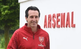 HLV Emery tích cực mua sắm cho Arsenal.