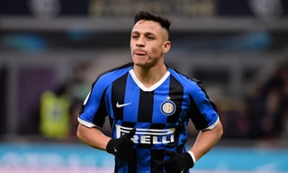 Alexis Sanchez đang nhận mức lương lên tới 560.000 bảng/tuần.