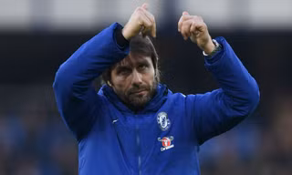 HLV Antonio Conte sẵn sàng cho những kẻ “không hạnh phúc” rời Chelsea.