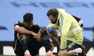 Pablo Mari chấn thương nặng và sẽ phải nghỉ hết mùa giải.