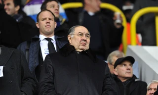 Tỷ phú Alisher Usmanov muốn toàn quyền sở hữu Arsenal.