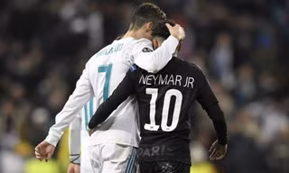 Neymar đòi PSG trả mức lương 1,6 triệu bảng/tuần kể từ mùa tới.