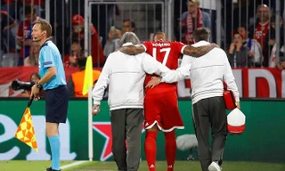 Boateng dính chấn thương khá nặng.