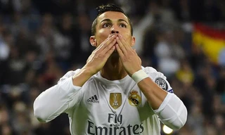 M.U vẫn chưa từ bỏ thương vụ Ronaldo.