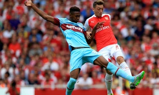 Mourinho muốn M.U mua cả Ozil lẫn Oxford.