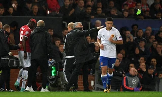 HLV Mourinho nổi điên khi biết nguyên nhân khiến Pogba chấn thương.