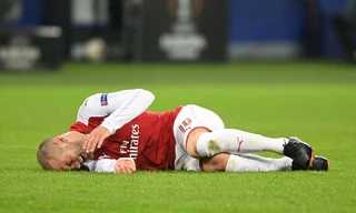 Jack Wilshere dính chấn thương khá nặng.