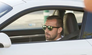 Paco Alcacer đã có mặt ở Barcelona để kiểm tra sức khỏe.