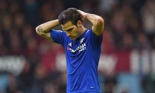 Cesc Fabregas mất ăn mất ngủ khi Chelsea sa sút.