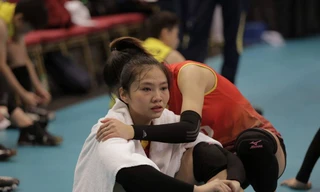 ĐT bóng chuyền nam Việt Nam không hài lòng về một số quyết định của trọng tài.