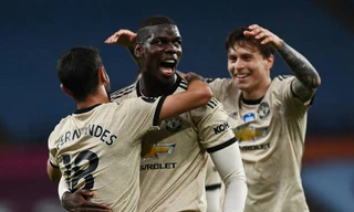 Paul Pogba ăn mừng bàn ấn định tỷ số 3-0 cho M.U.