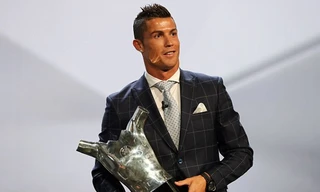 Ronaldo xuất sắc giành giải thưởng Cầu thủ xuất sắc nhất châu Âu 2015-2016.