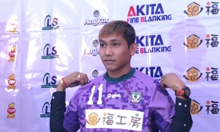 Chan Vathanaka vừa bị Fujieda MYFC thanh lý hợp đồng.