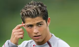 Cristiano Ronaldo từng lọt vào tầm ngắm của Barcelona trước khi gia nhập M.U.