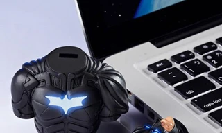 Ổ flash hình Người Dơi ‘bắt mắt’