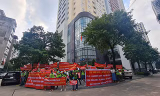 Dự án nhà ở xã hội 'vỡ' tiến độ, khách hàng như 'ngồi trên đống lửa'