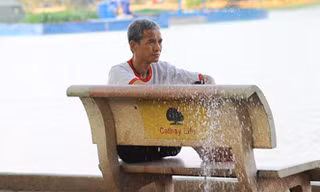 Người Hà Nội trong cái nắng đầu hè