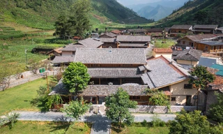 Ngôi nhà miền núi lấy cảm hứng từ những viên ngói lạ 