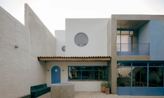 Nhà 'hướng nội' với thiết kế tối giản