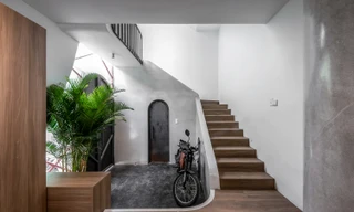 Ngôi nhà ngoài kín trong thoáng khắc phục nhược điểm nhà lô góc