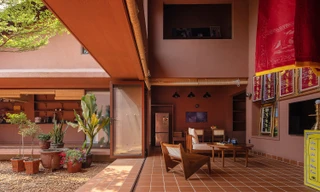 Khám phá ngôi nhà cho tứ đại đồng đường