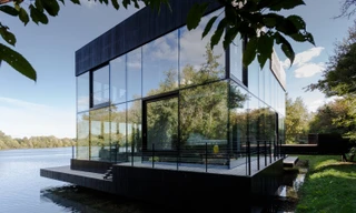 Biệt thự kính soi bóng bên hồ mở tầm nhìn 360 độ 