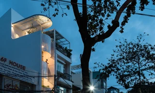 Ngôi nhà thiết kế có mặt tiền uốn cong độc đáo