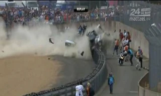 Tai nạn khủng khiếp tại giải đua Le Mans