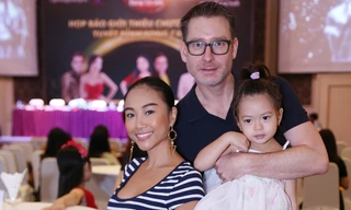 Đoan Trang được chồng con hộ tống đi dự họp báo