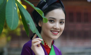 'Người đẹp khả ái' Tố Như duyên dáng với áo tứ thân quan họ 