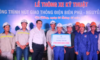 Đà Nẵng thưởng 200 triệu cho công nhân hầm chui APEC