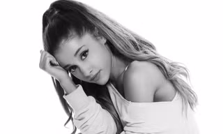 Nữ ca sĩ Ariana Grande.