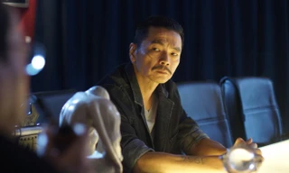 Tạo hình nam tính, lạnh lùng của nhân vật Lương Bổng gây ấn tượng mạnh mẽ với khán giả.