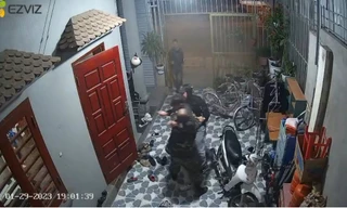 Hai đối tượng vác dao vào tận nhà dân truy sát 