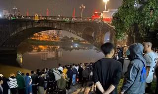 Hiện trường vụ xe bán tải rơi sông Ka Long khiến 2 người chết