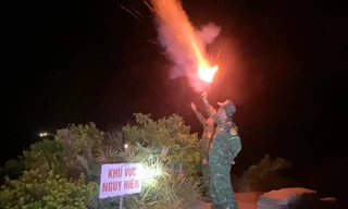 Cô Tô đưa hơn 8.000 khách vào bờ, bắn pháo hiệu kêu gọi tàu thuyền tránh trú bão